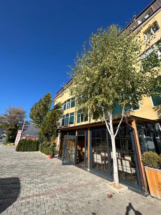 Hotel Yal Restaurant Tetovo Exterior foto